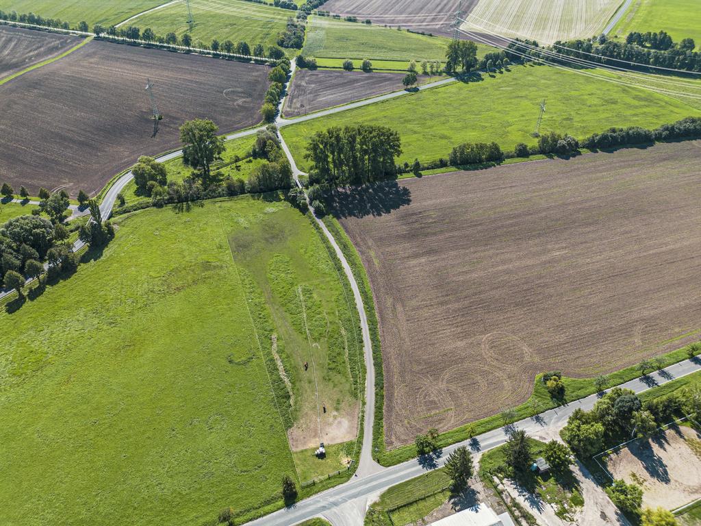 Drohnenaufnahme des Ortes Teutleben im Sommer 2023