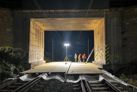Nächtliche Vorbereitungen an der Baustelle