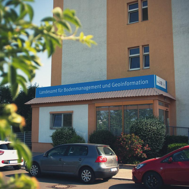 Außenansicht des Hauptsitzes des TLBG in der Hohenwindenstraße 13a in 99086 Erfurt